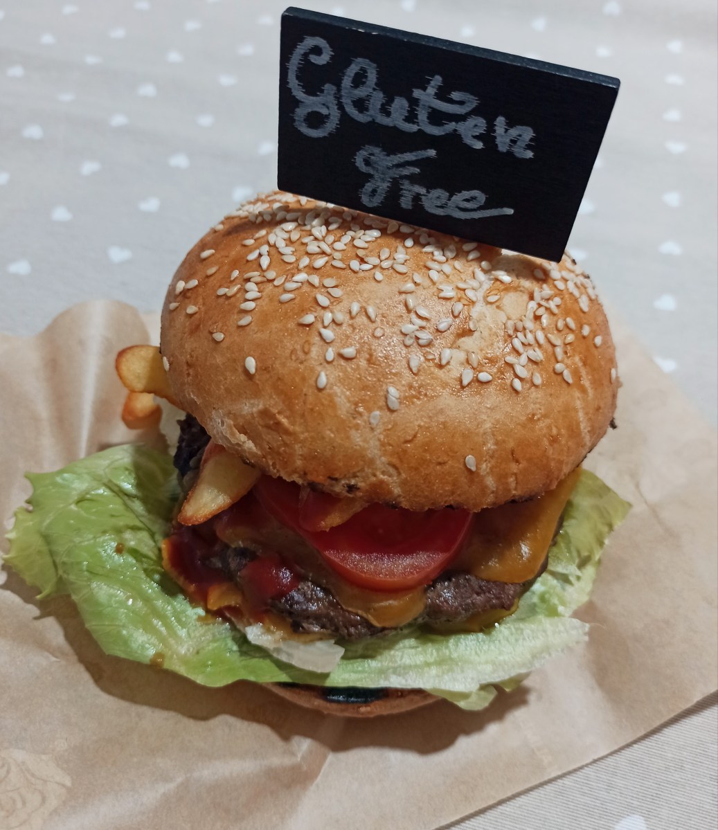 “Grease Food” a Taranto dagli hamburger americani alla pizza, anche